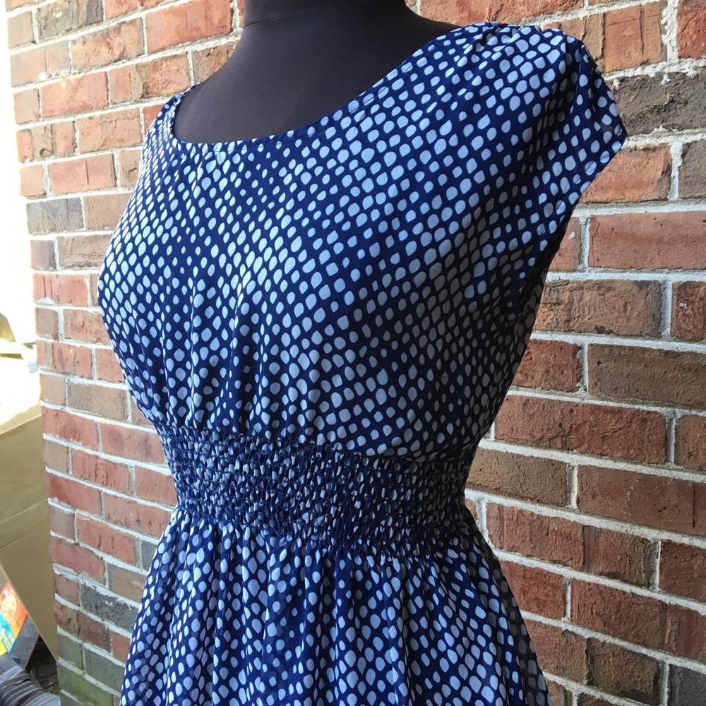 Rumours Blue and white gathered top  Sz sm